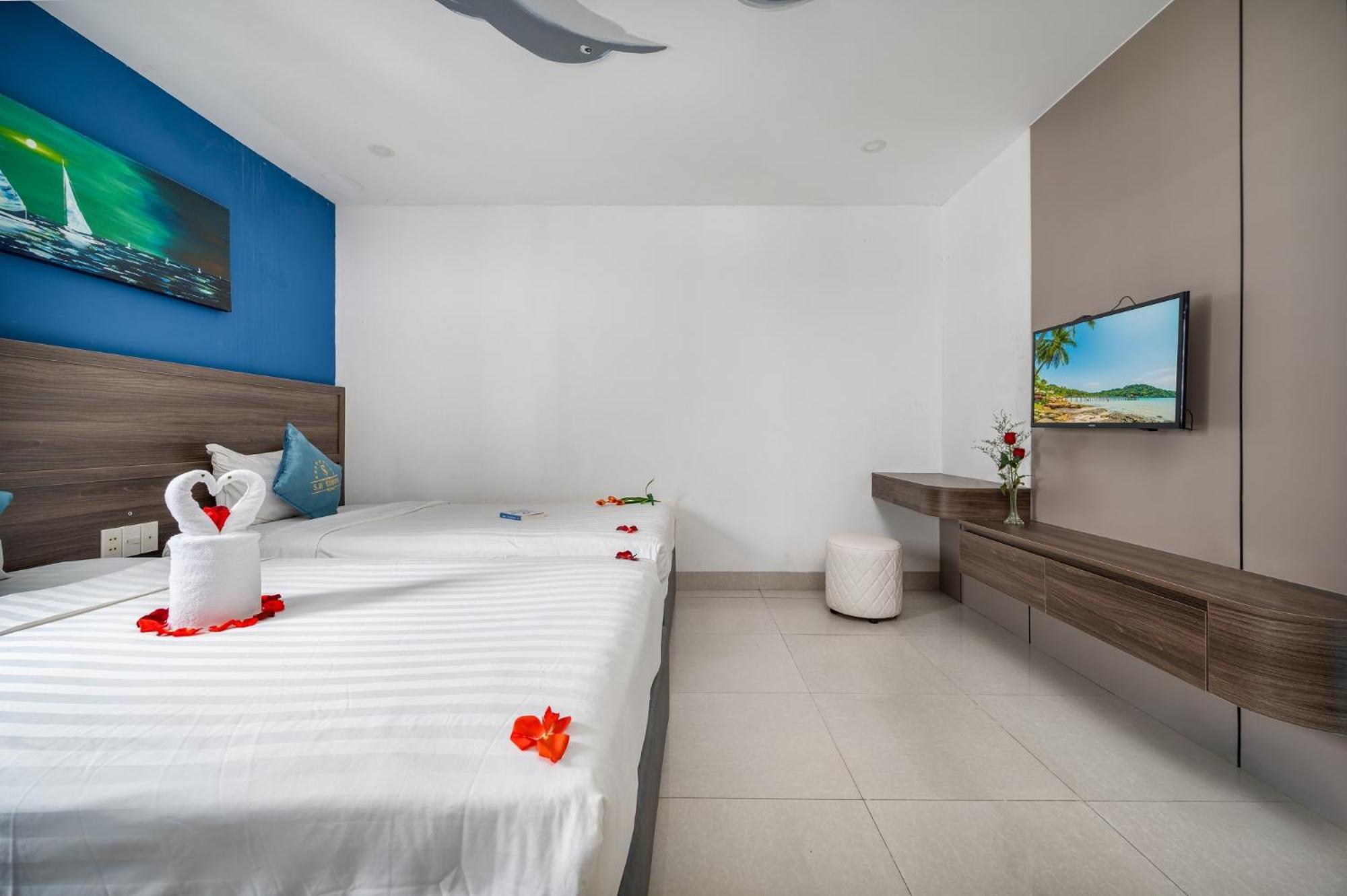 Maxhome Luxury Hotel
